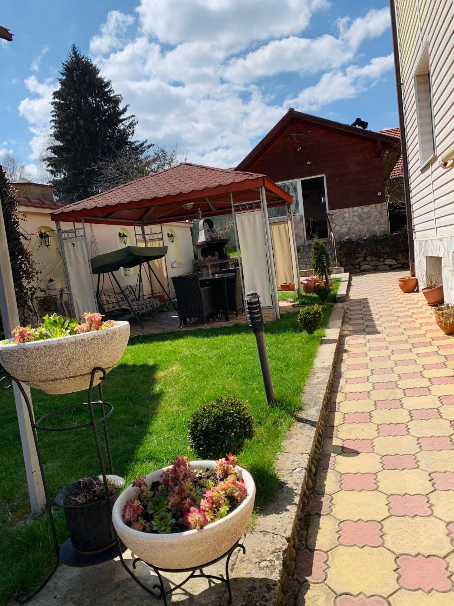 Sunny House Madzhare Exterior foto